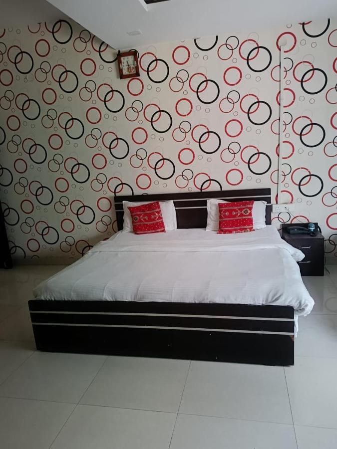 Hotel Mahati Indore Exterior foto